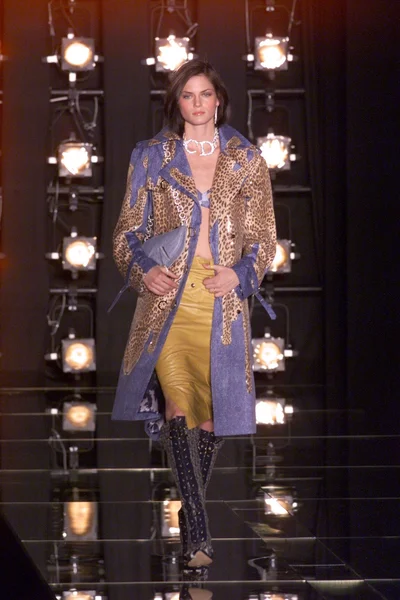 Look 19